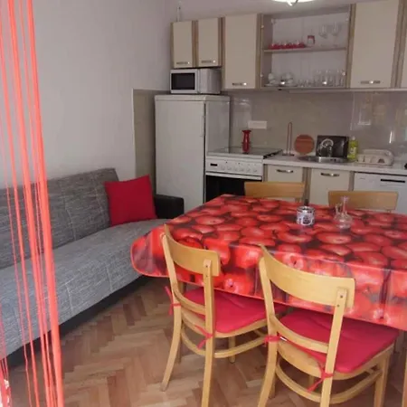 Apartament In 39135
