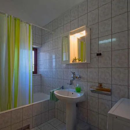 Apartament In 39135