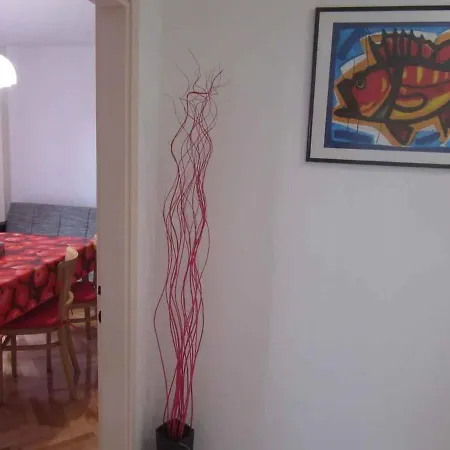 Apartment In 39135