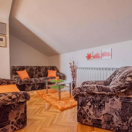 In 39135 Apartment Novi Vinodolski