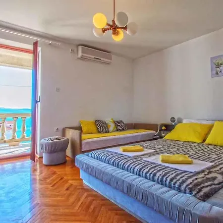 In 39135 Appartement Novi Vinodolski